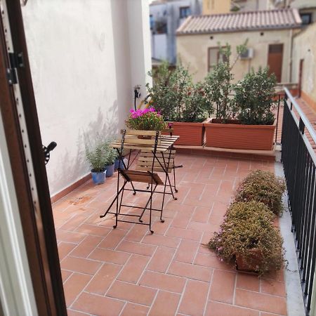 B&B Cala Peppa Palermo Bagian luar foto