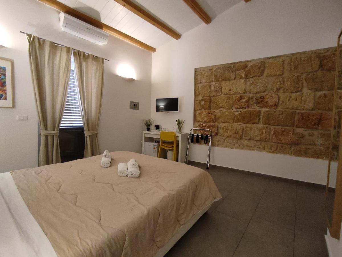B&B Cala Peppa Palermo Bagian luar foto