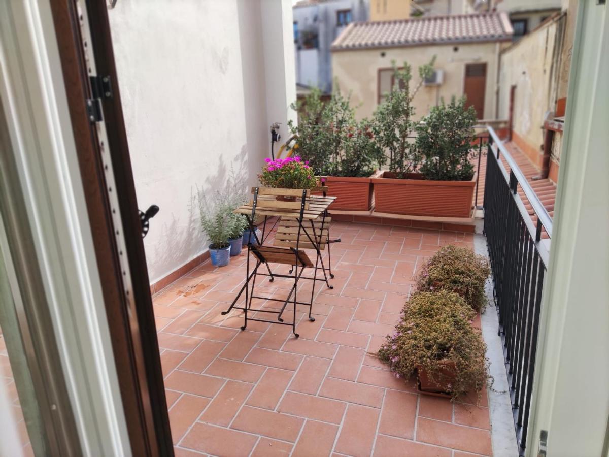 B&B Cala Peppa Palermo Bagian luar foto