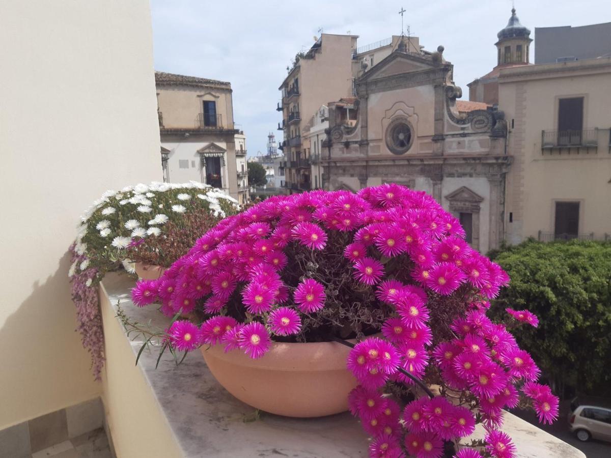B&B Cala Peppa Palermo Bagian luar foto